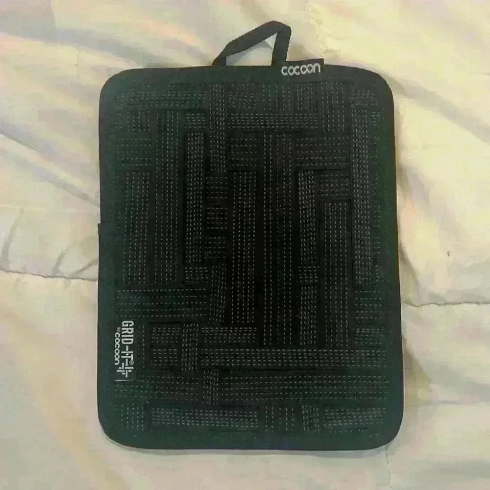 Cocoon Grif-it organizer